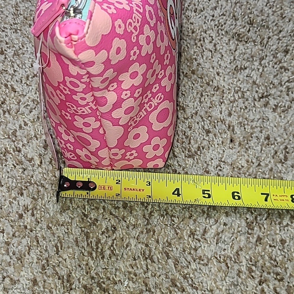 Barbie Make-up Accessory Bag - Picture 7 of 7